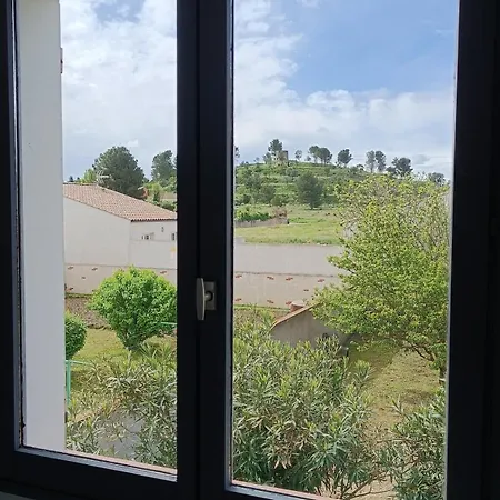 Du Moulin Vers La Villa